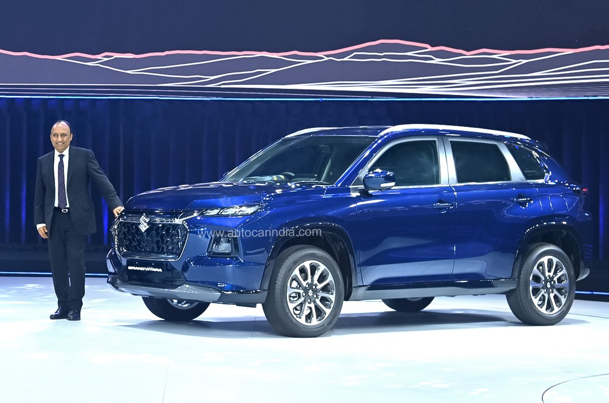 Maruti Grand Vitara front quarter 